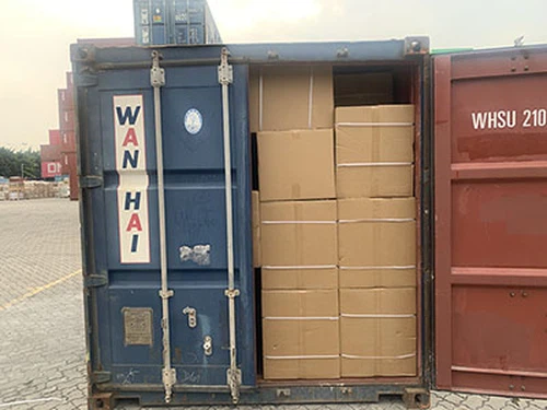 Пратките удариха рекордно високо в сравнение с предишните години, демонстрира...